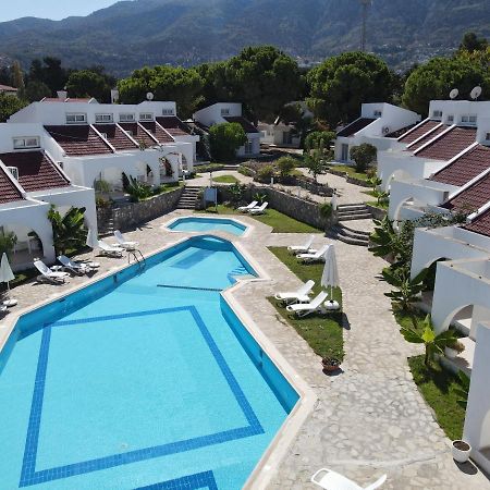 Club Lapethos Bungalow Kyrenia  Exterior photo