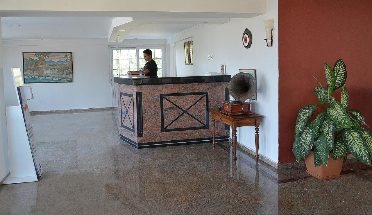 Club Lapethos Bungalow Kyrenia  Exterior photo